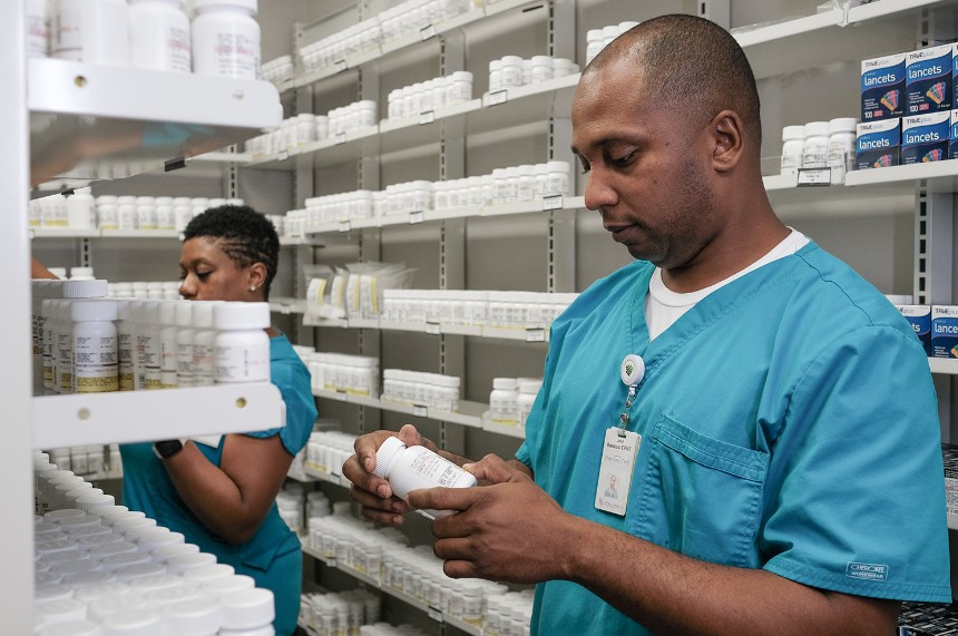 Understanding the Role of a Pharmacy Technician